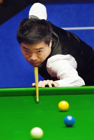 法媒：巴黎FC升入法甲，阿诺特家族豪赠球员奢侈品礼物