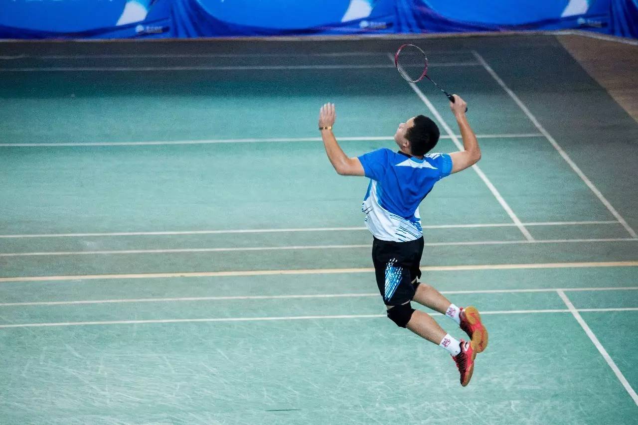 法媒：巴黎FC升入法甲，阿诺特家族豪赠球员奢侈品礼物