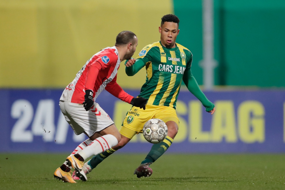 立了新的标 立了新的标