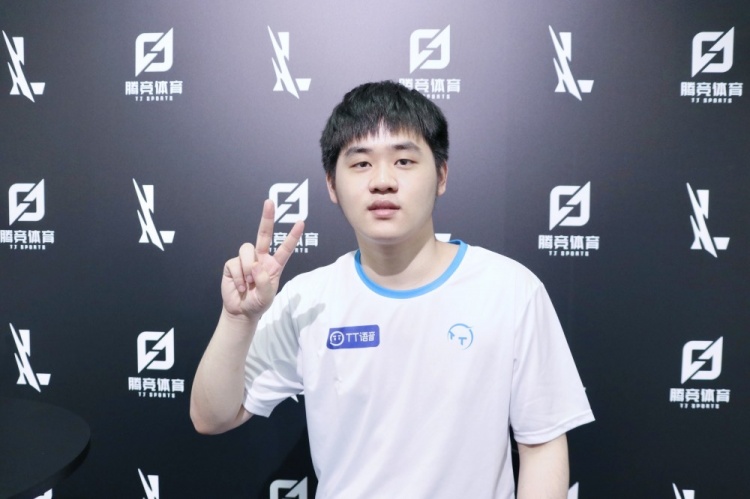 经验的同时 经验的同时